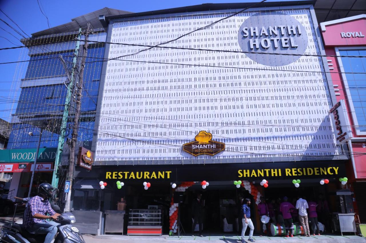 Shanthi Residency Pathanamthitta Екстер'єр фото