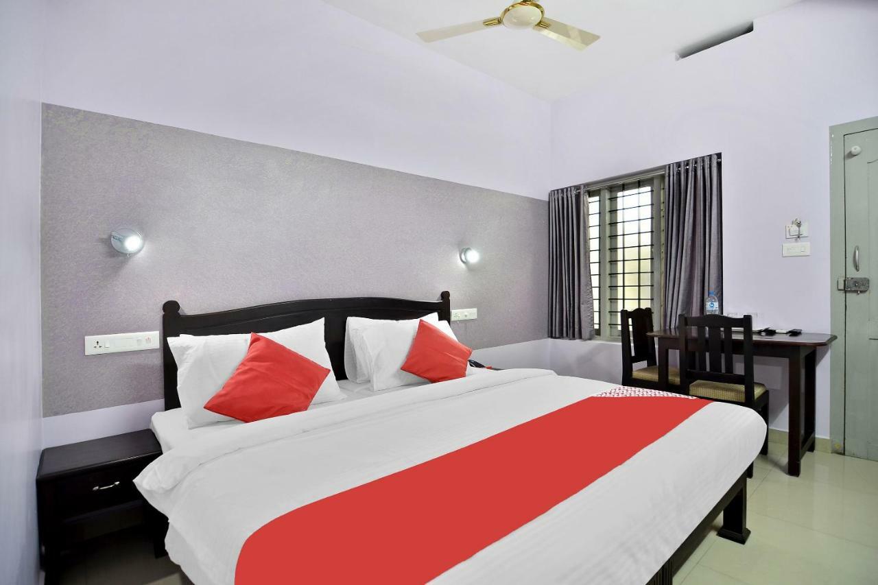 Shanthi Residency Pathanamthitta Екстер'єр фото